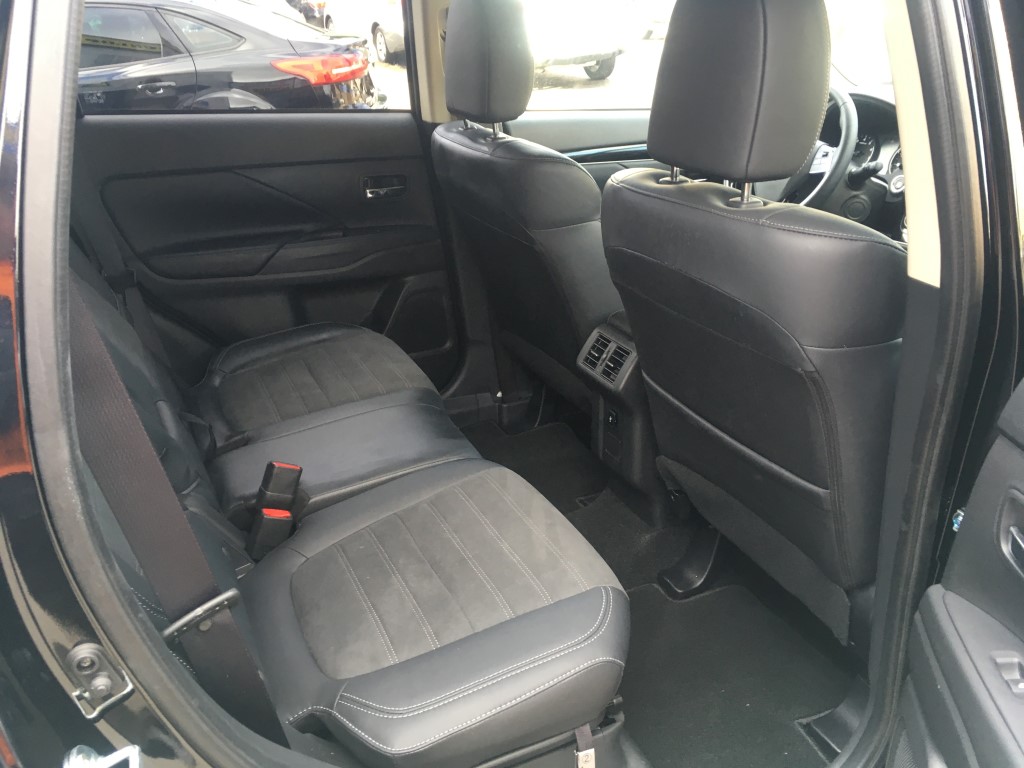 Used - Mitsubishi Outlander SE SUV for sale in Staten Island NY