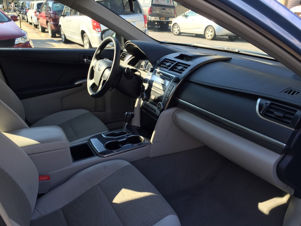 Used - Toyota Camry Hybrid LE Sedan for sale in Staten Island NY