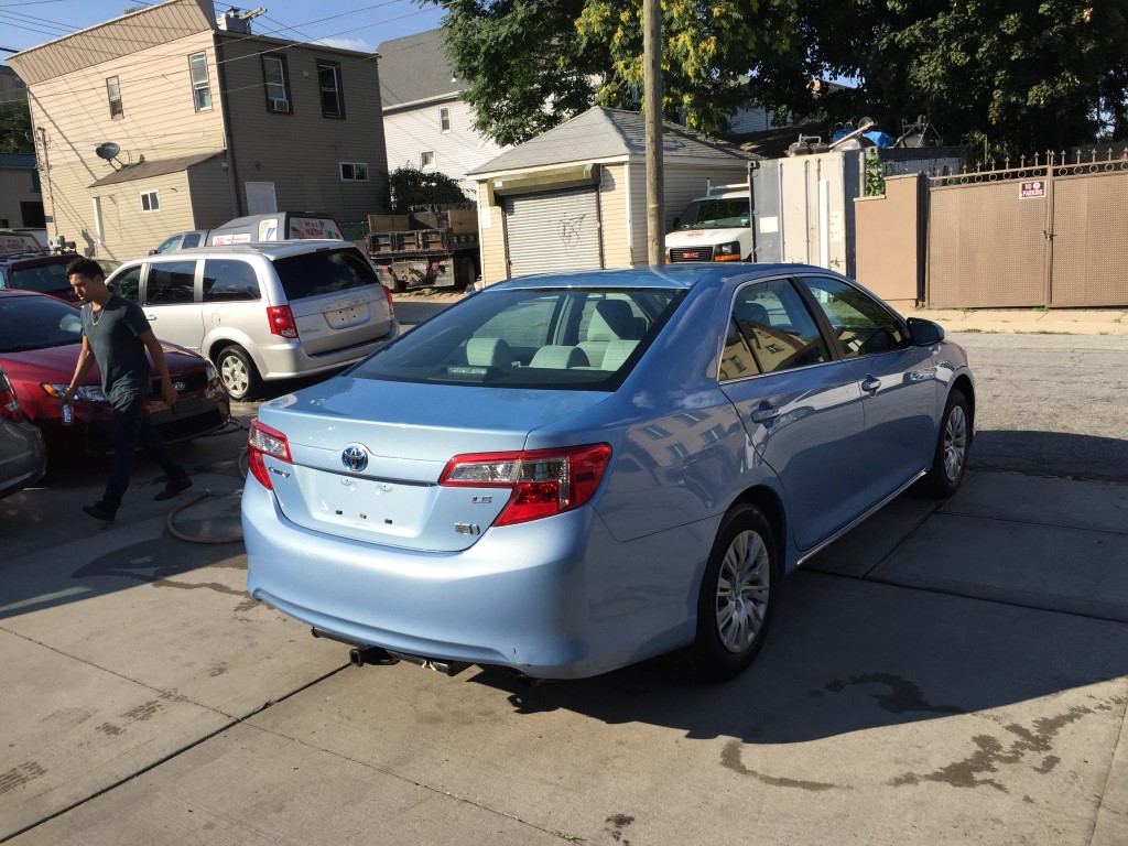 Used - Toyota Camry Hybrid LE Sedan for sale in Staten Island NY