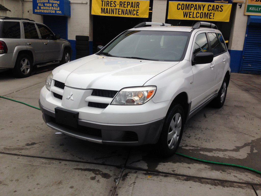 Used - Mitsubishi Outlander LS AWD  for sale in Staten Island NY