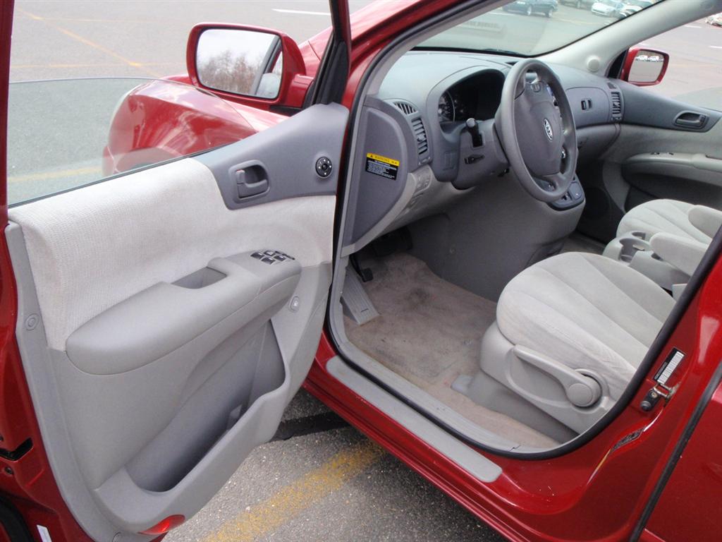 2006 Kia Sedona LX MiniVan for sale in Brooklyn, NY