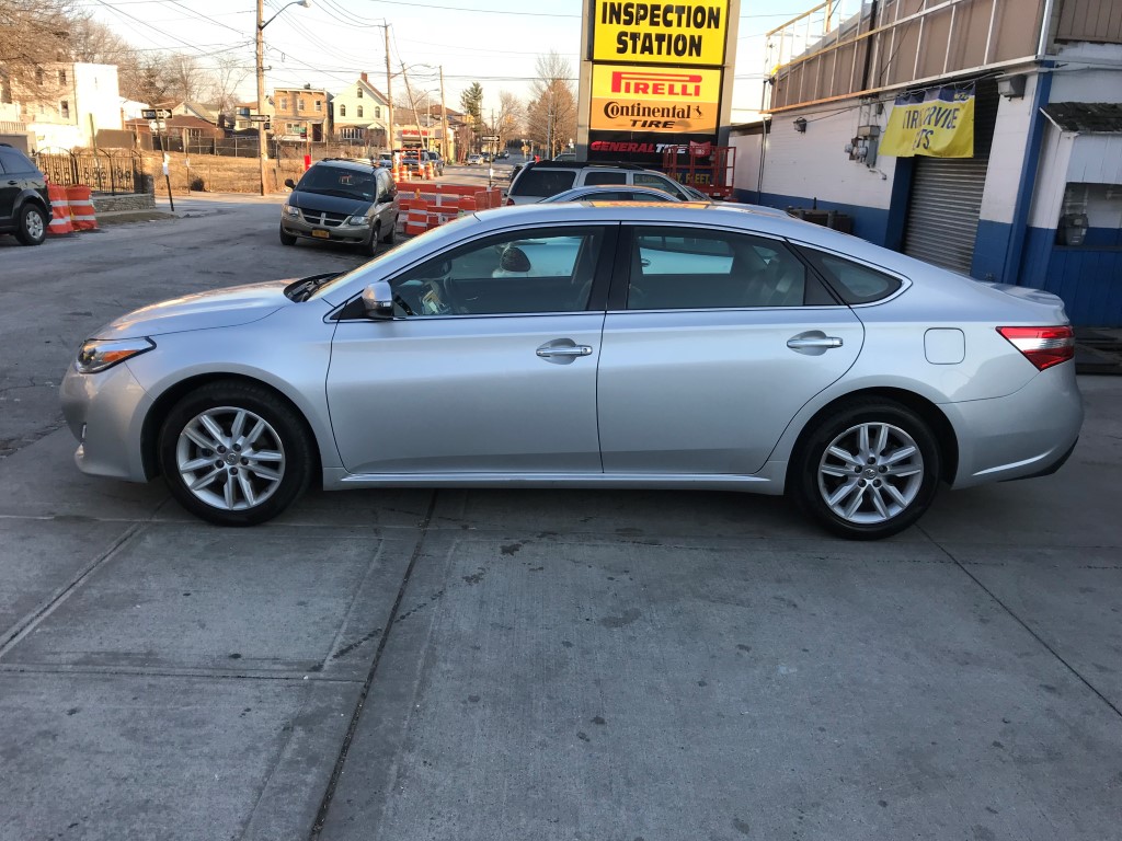 Used - Toyota Avalon XLE Sedan for sale in Staten Island NY