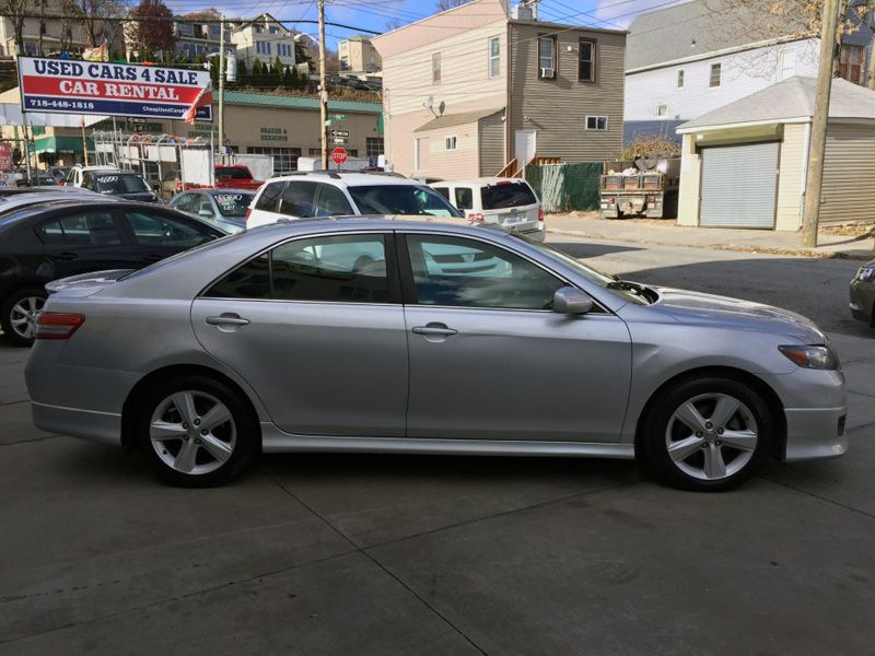 Used - Toyota Camry SE  for sale in Staten Island NY