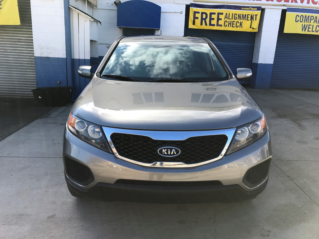 Used - Kia Sorento 4C LX AWD SUV for sale in Staten Island NY