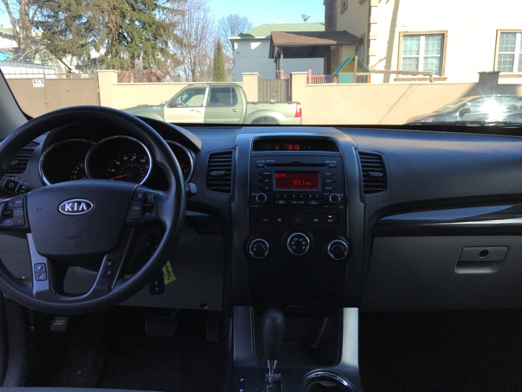 Used - Kia Sorento 4C LX AWD SUV for sale in Staten Island NY