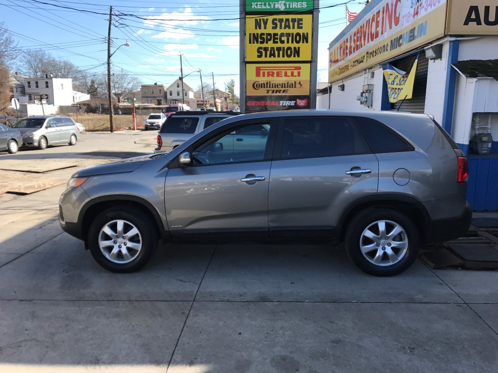 Used - Kia Sorento 4C LX AWD SUV for sale in Staten Island NY