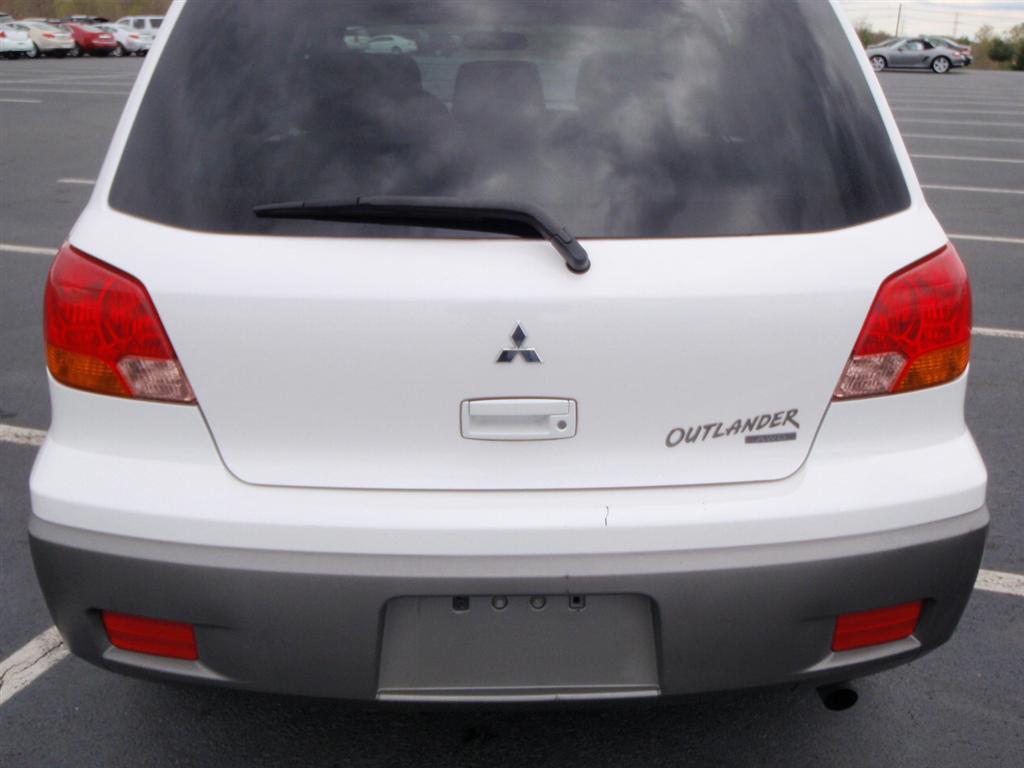 2003 Mitsubishi Outlander LS AWD Sport Utility for sale in Brooklyn, NY