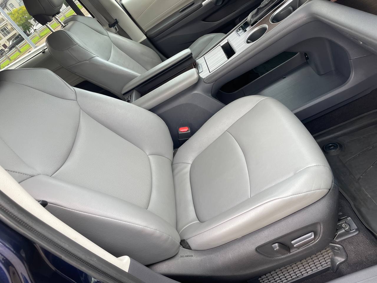 Used - Toyota Sienna XLE Minivan for sale in Staten Island NY