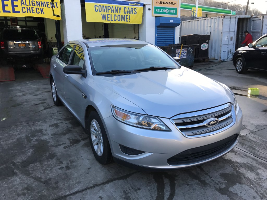 Used - Ford Taurus SE Sedan for sale in Staten Island NY