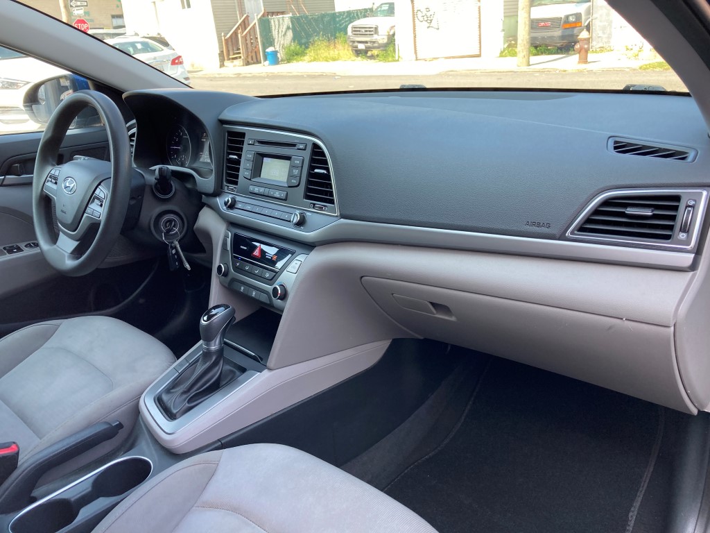 Used - Hyundai Elantra SE Sedan for sale in Staten Island NY