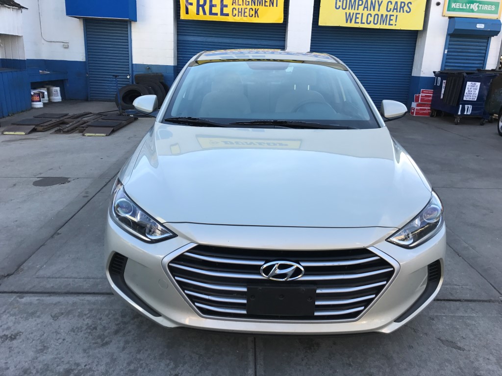 Used - Hyundai Elantra SE Sedan for sale in Staten Island NY