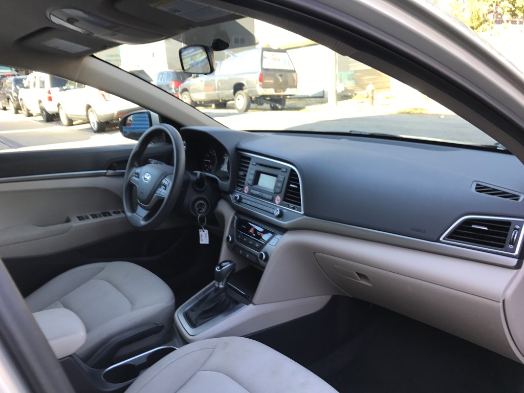 Used - Hyundai Elantra SE Sedan for sale in Staten Island NY