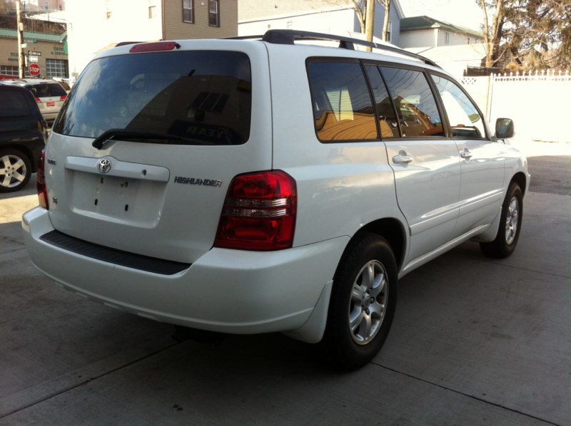 Used - Toyota Highlander Sport Utility for sale in Staten Island NY