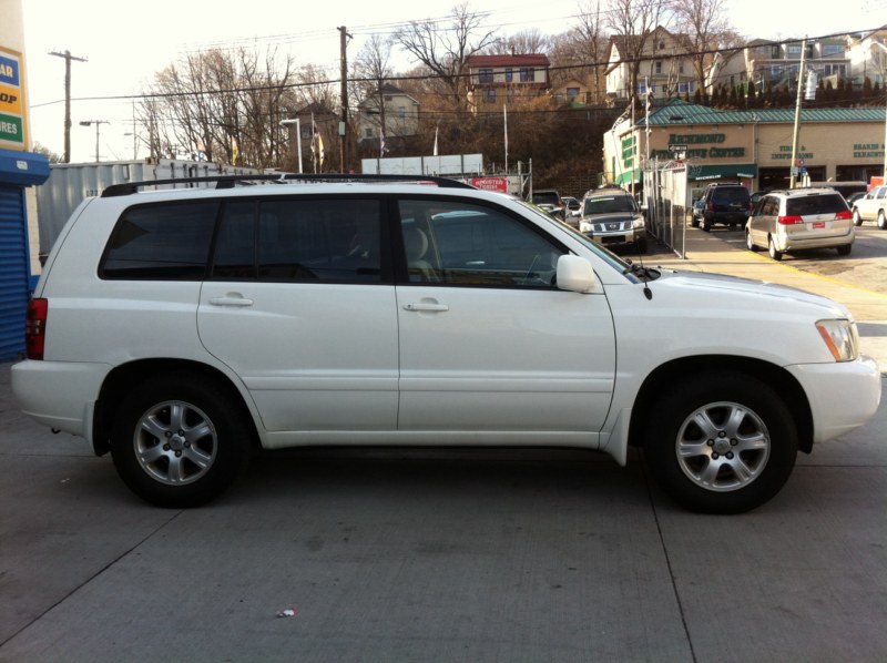 Used - Toyota Highlander Sport Utility for sale in Staten Island NY