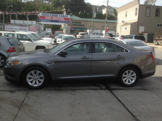 Used - Ford Taurus SE Sedan for sale in Staten Island NY