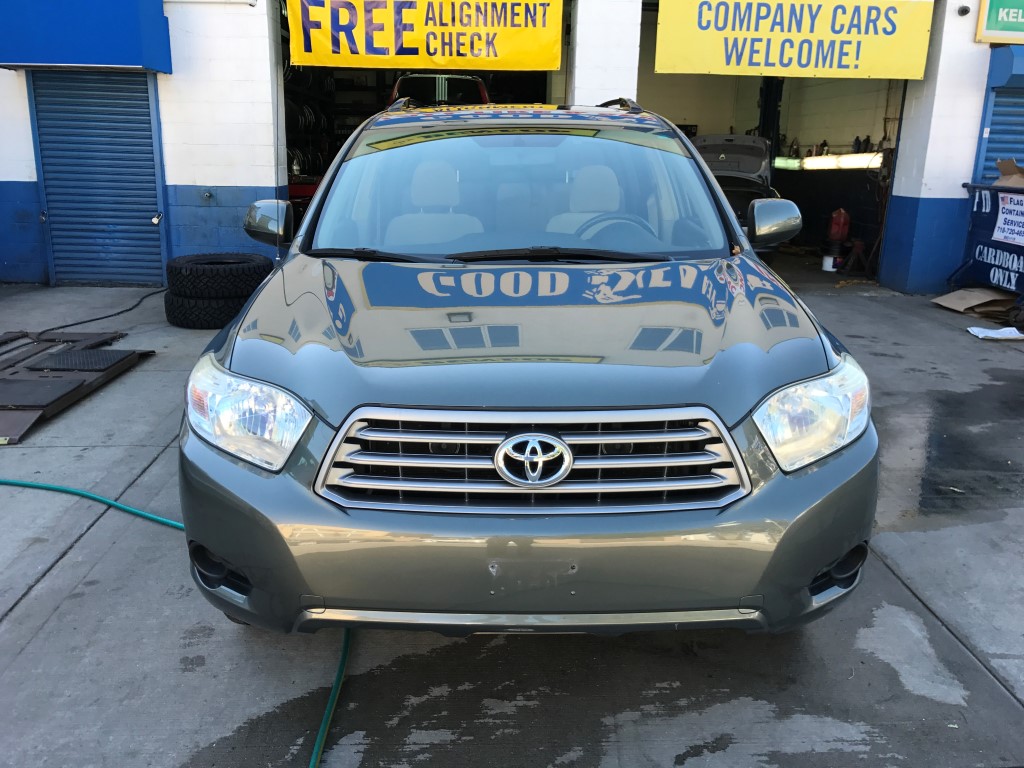 Used - Toyota Highlander SUV for sale in Staten Island NY