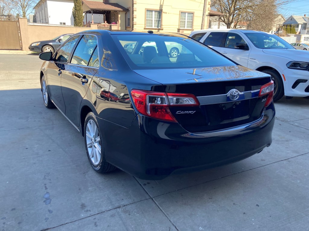 Used 2012 Toyota Camry XLE Sedan 10,390.00