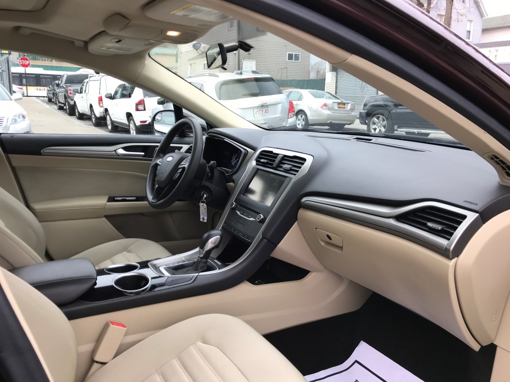 Used - Ford Fusion SE Sedan for sale in Staten Island NY