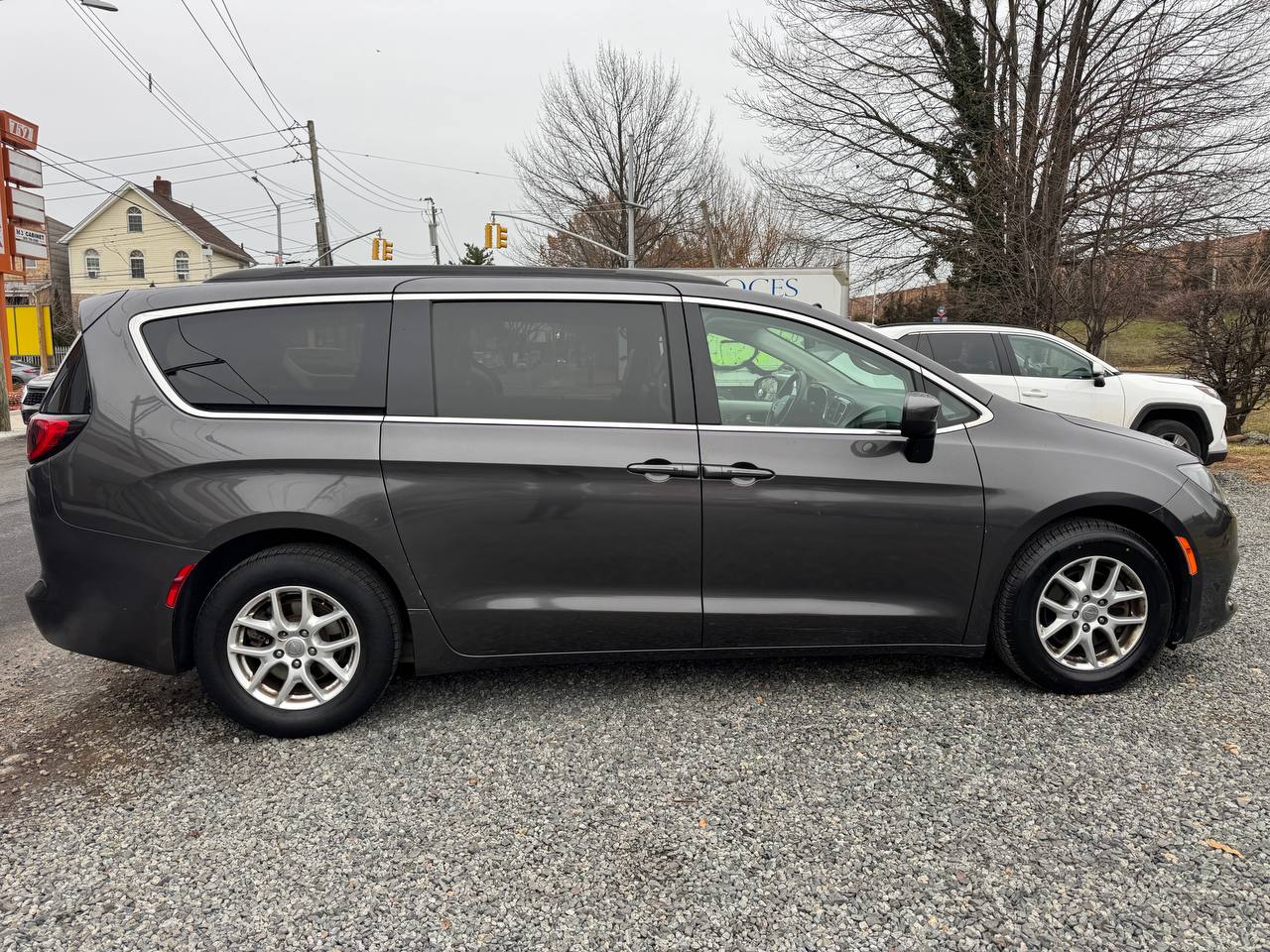 Used - Chrysler Voyager LXi Minivan for sale in Staten Island NY