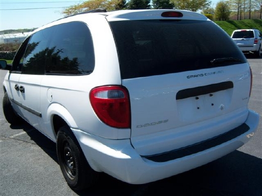 2005 Dodge Grand Caravan. Pre-owned Car Grand Caravan