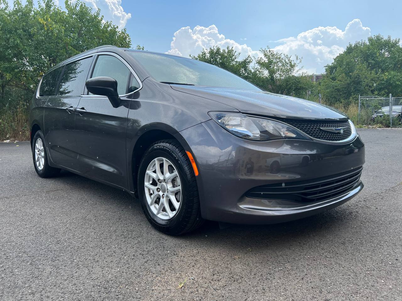 Used - Chrysler Voyager LXi Minivan for sale in Staten Island NY