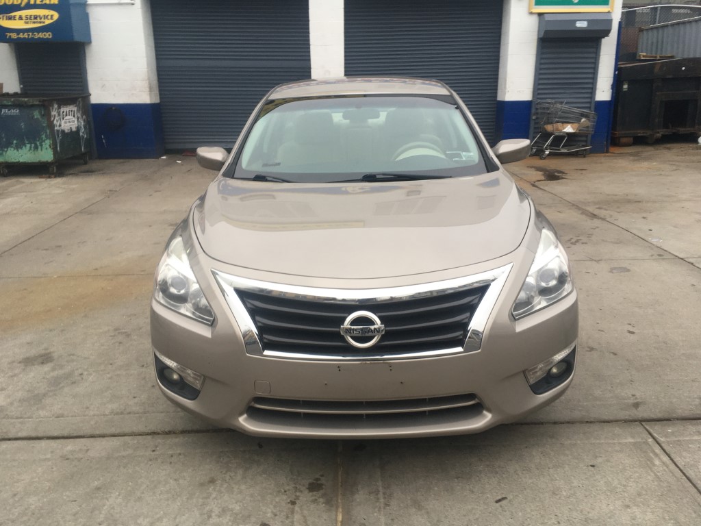Used - Nissan Altima SV Sedan for sale in Staten Island NY