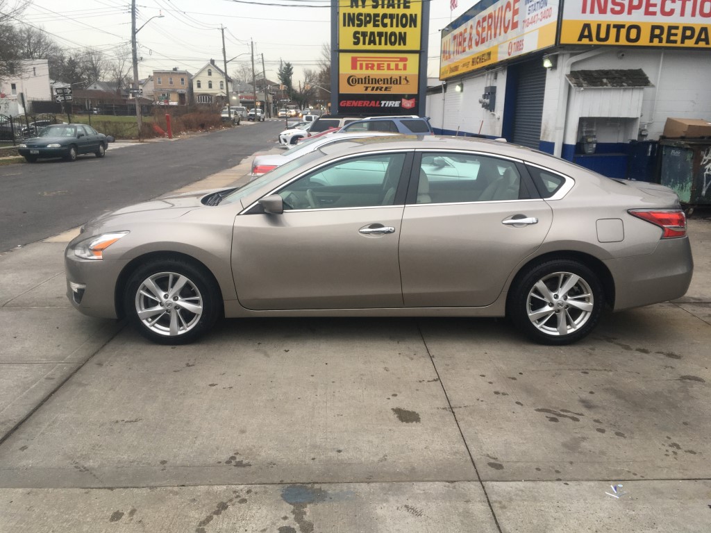 Used - Nissan Altima SV Sedan for sale in Staten Island NY