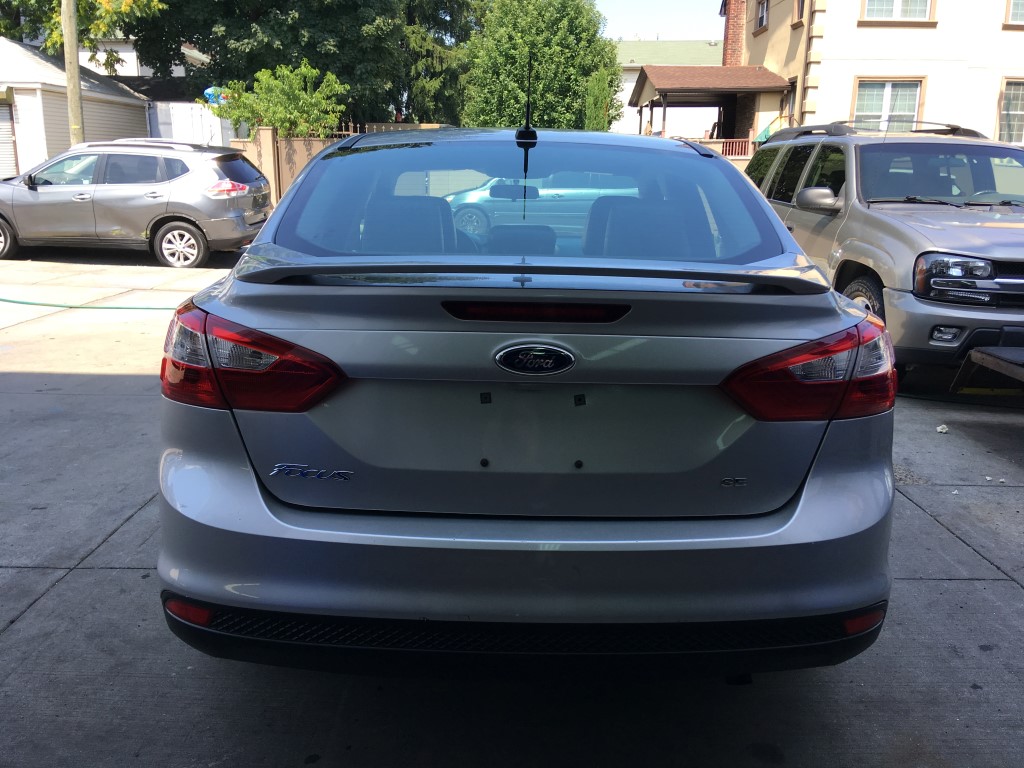 Used - Ford Focus SE Sedan for sale in Staten Island NY