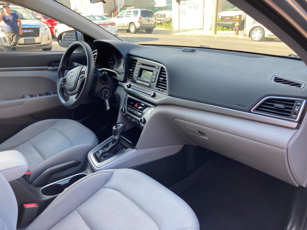 Used - Hyundai Elantra SE Sedan for sale in Staten Island NY