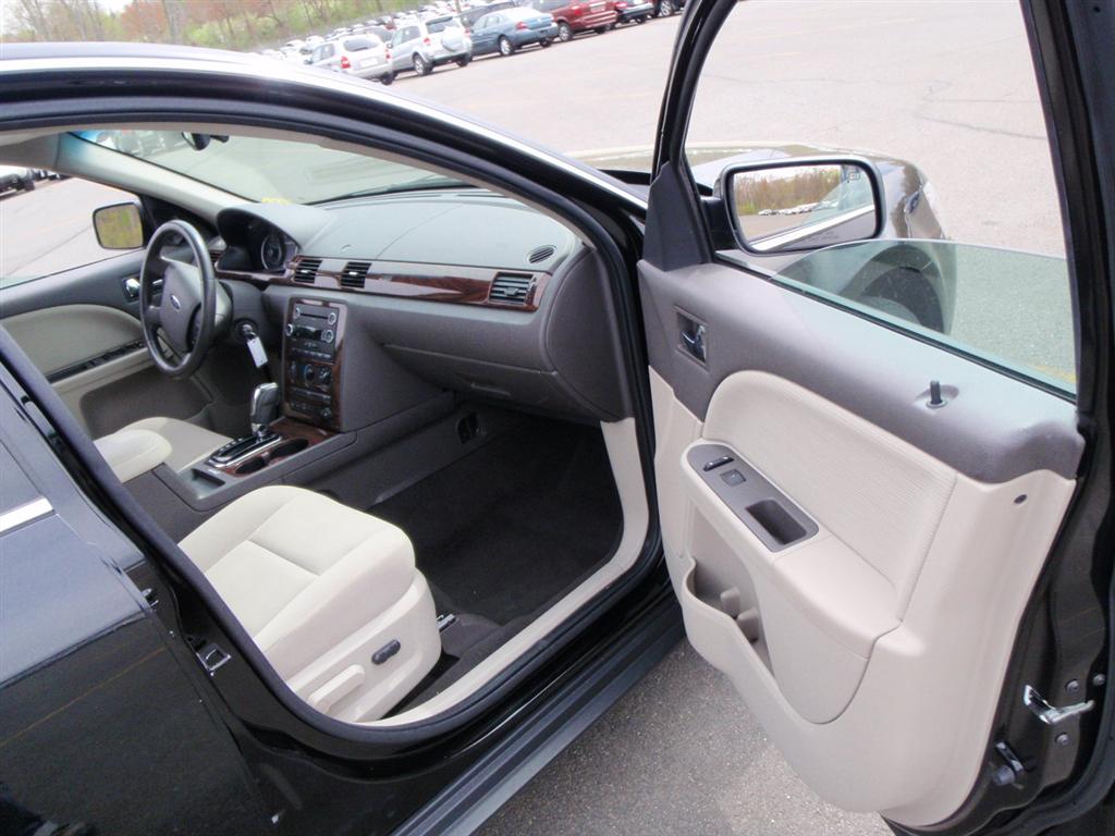 Pre-owned Car TaurusFord