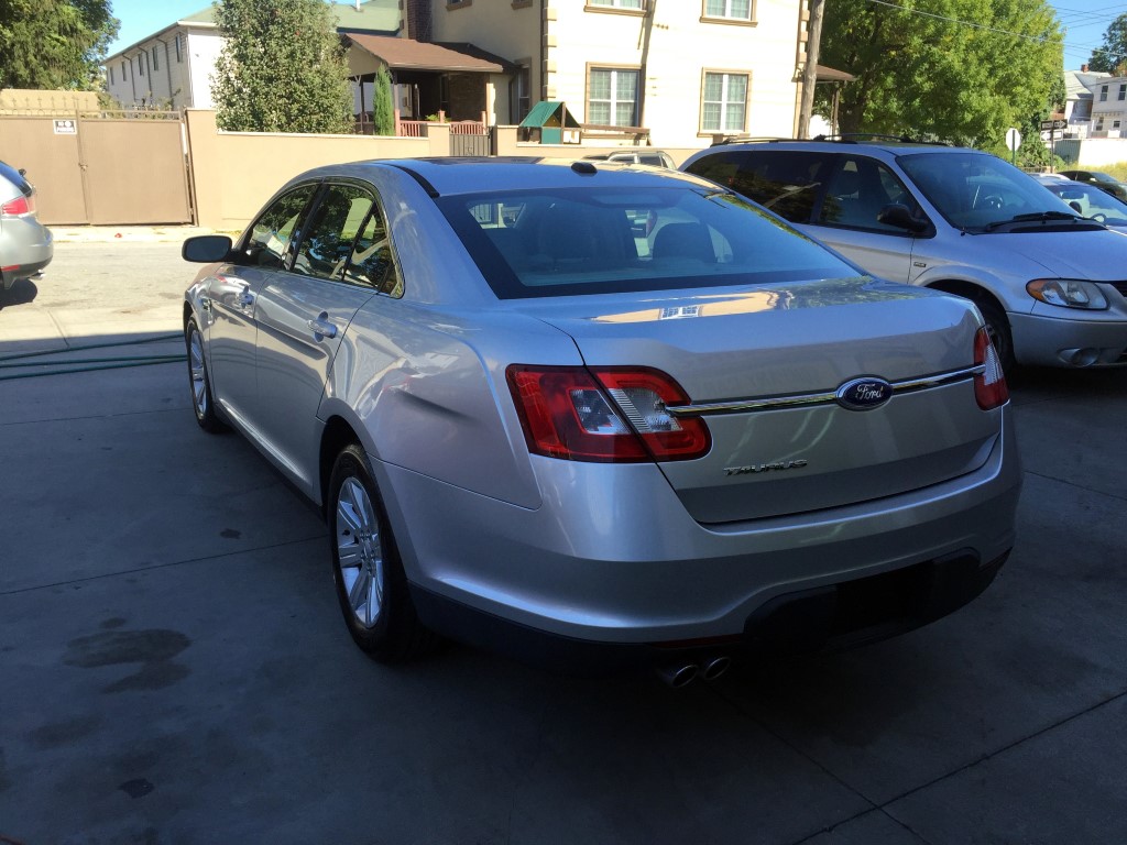 Used - Ford Taurus SE Sedan for sale in Staten Island NY