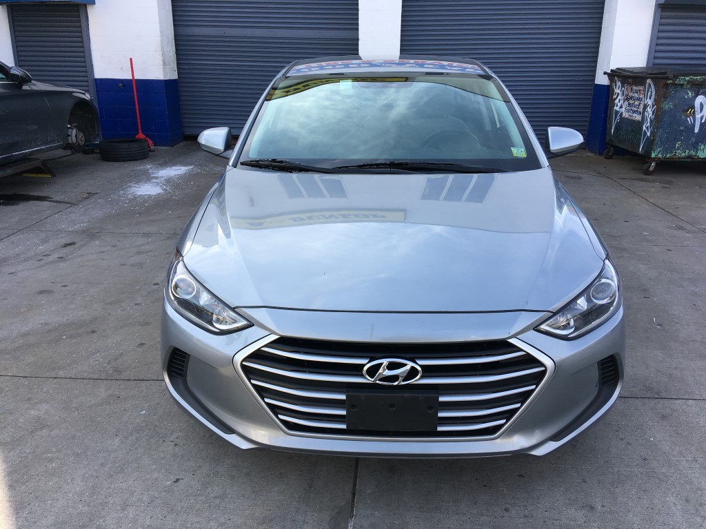 Used - Hyundai Elantra SE Sedan for sale in Staten Island NY