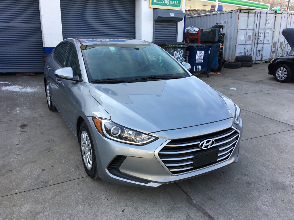 Used - Hyundai Elantra SE Sedan for sale in Staten Island NY