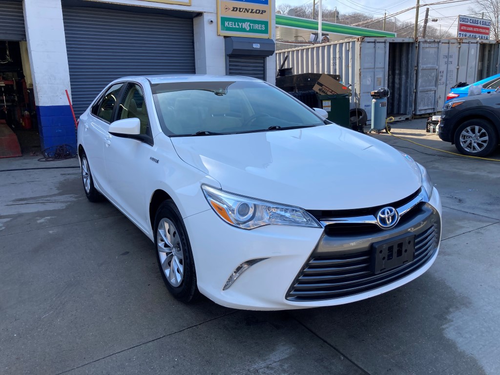 Used - Toyota Camry Hybrid LE Sedan for sale in Staten Island NY