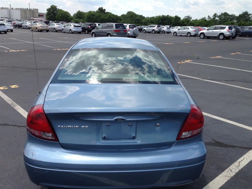 Pre-owned Car Taurus SEFord