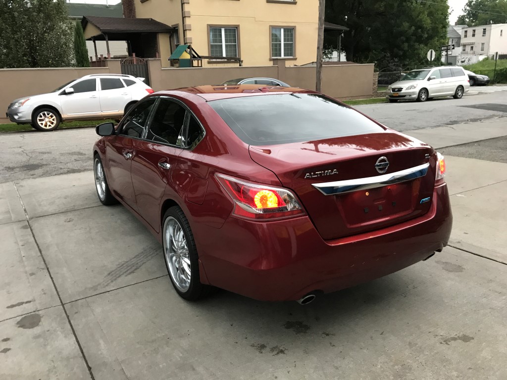 Used - Nissan Altima SL Sedan for sale in Staten Island NY