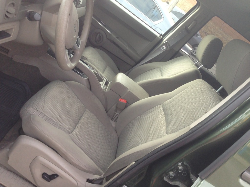 Pre-owned Car CommanderJeep