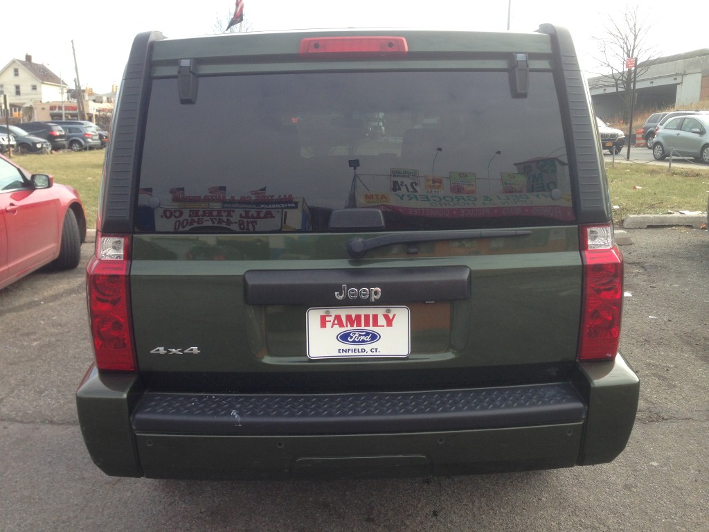 Pre-owned Car CommanderJeep