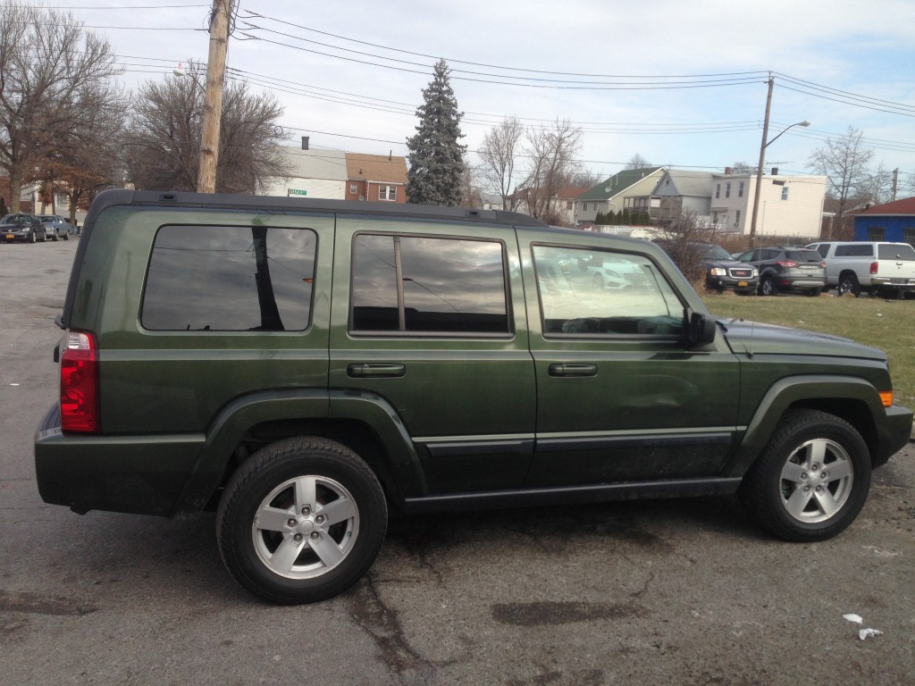 Pre-owned Car CommanderJeep