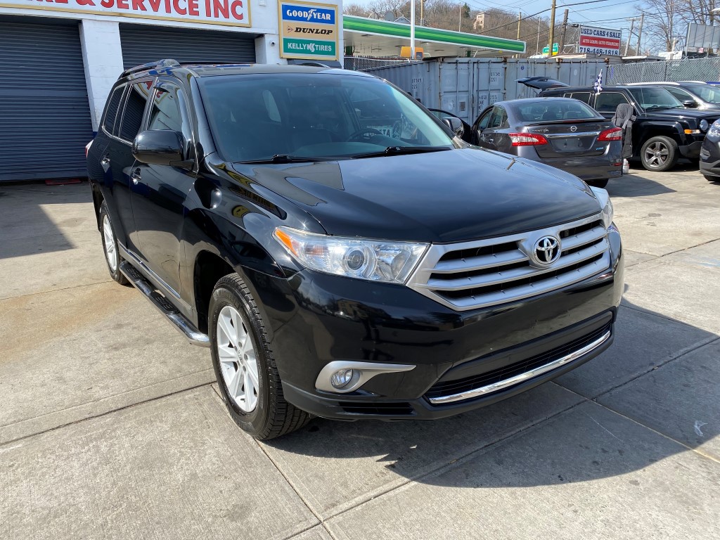 Used - Toyota Highlander SE AWD SUV for sale in Staten Island NY