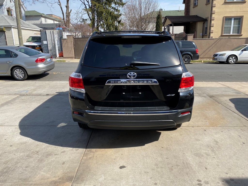 Used - Toyota Highlander SE AWD SUV for sale in Staten Island NY