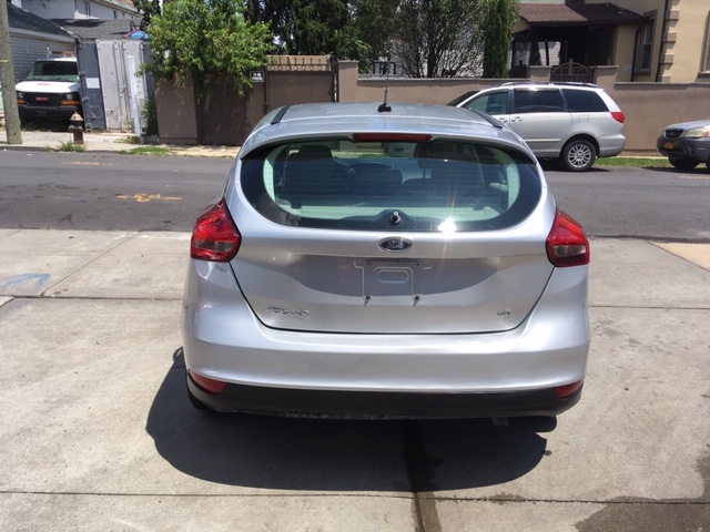 Used - Ford Focus SE Hatchback for sale in Staten Island NY