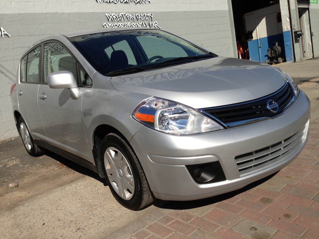 2012 Nissan versa sedan used