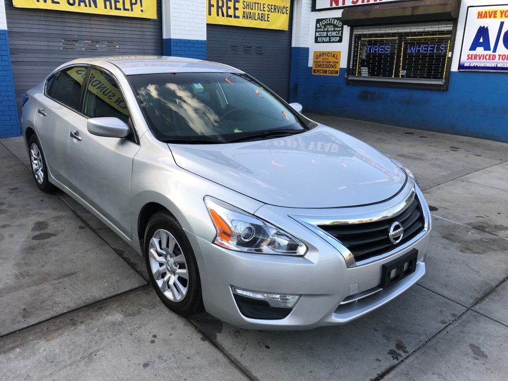 Used 2013 Nissan Altima Sedan $9 990 00