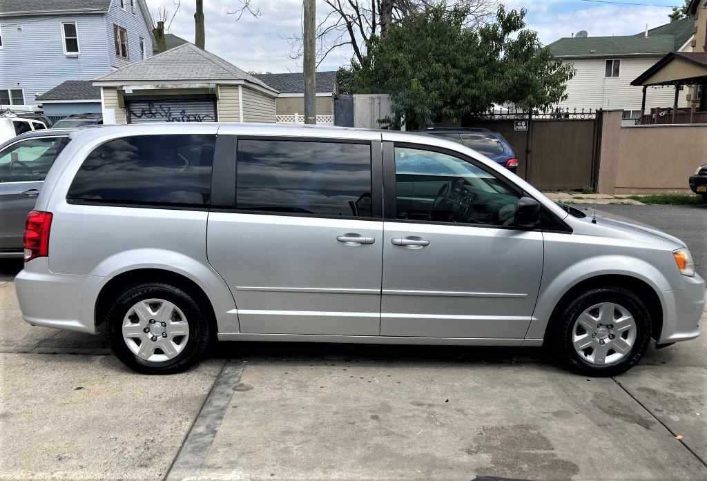 Used - Dodge Grand Caravan SE Minivan for sale in Staten Island NY