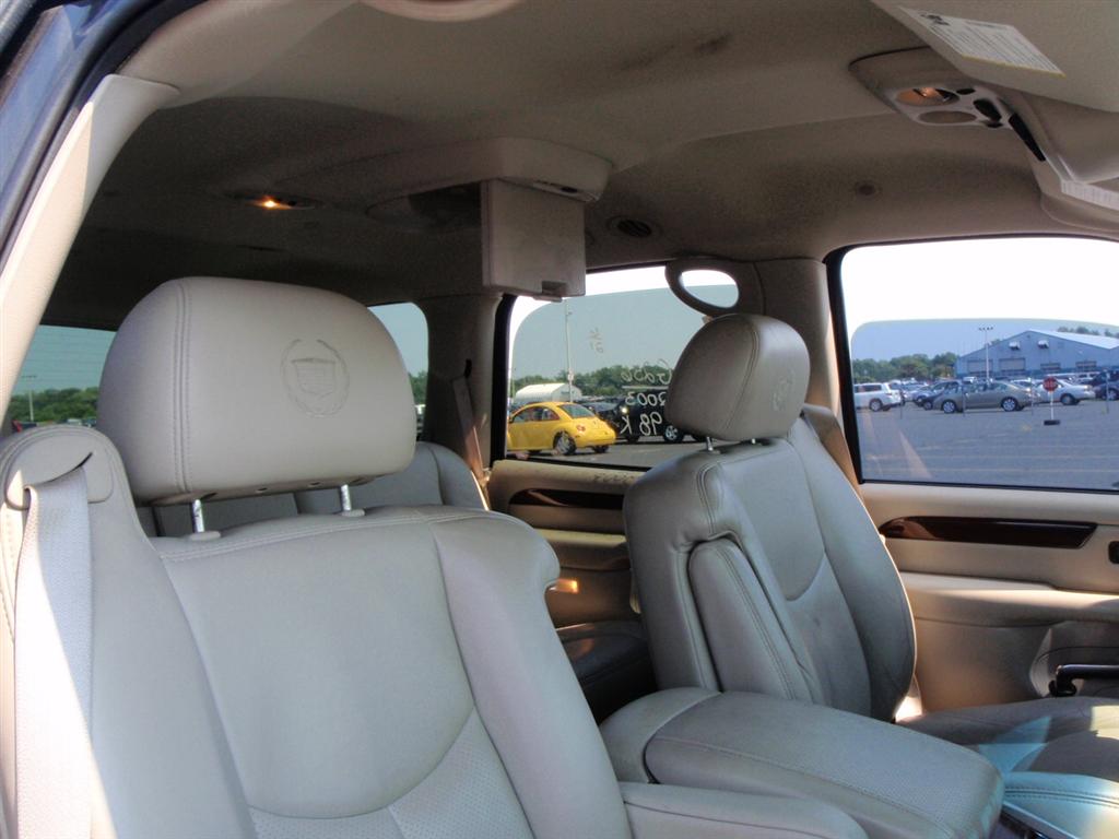 Pre-owned Car EscaladeCadillac