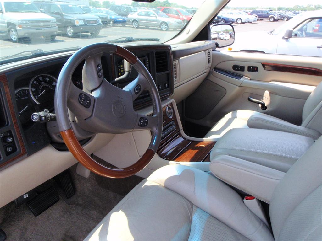 Pre-owned Car EscaladeCadillac