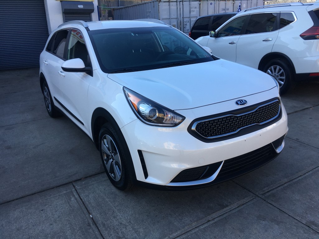 Used - Kia Niro LX Hybrid Wagon for sale in Staten Island NY