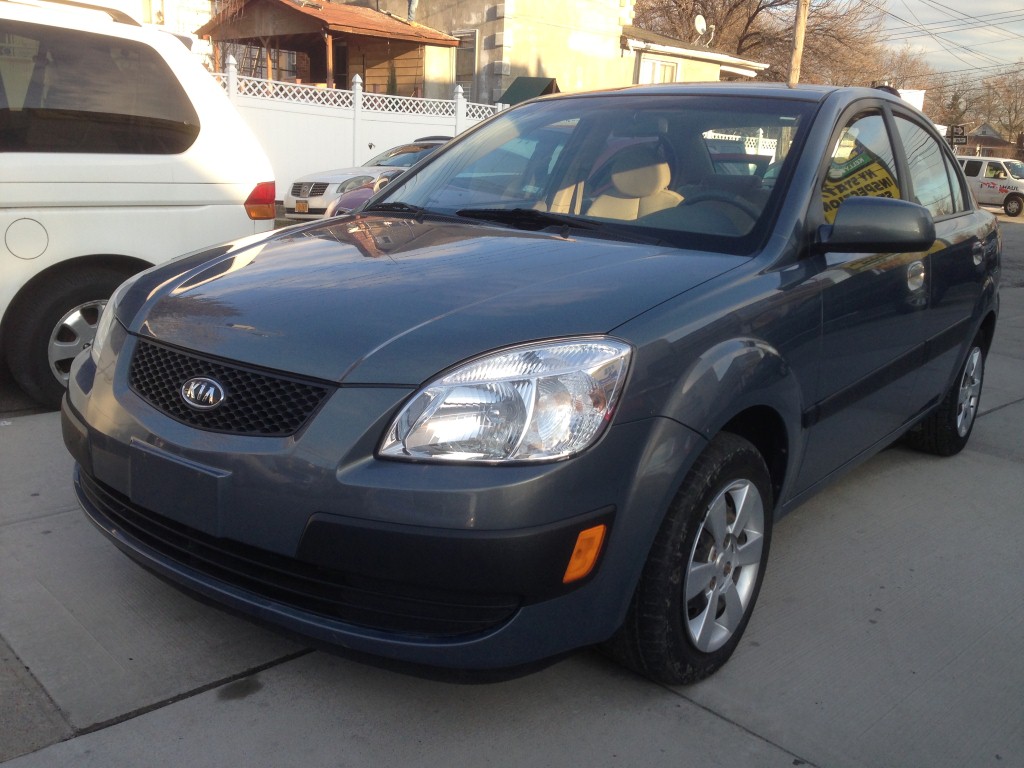 offers Used Car for Sale 2007 Kia Rio Sedan