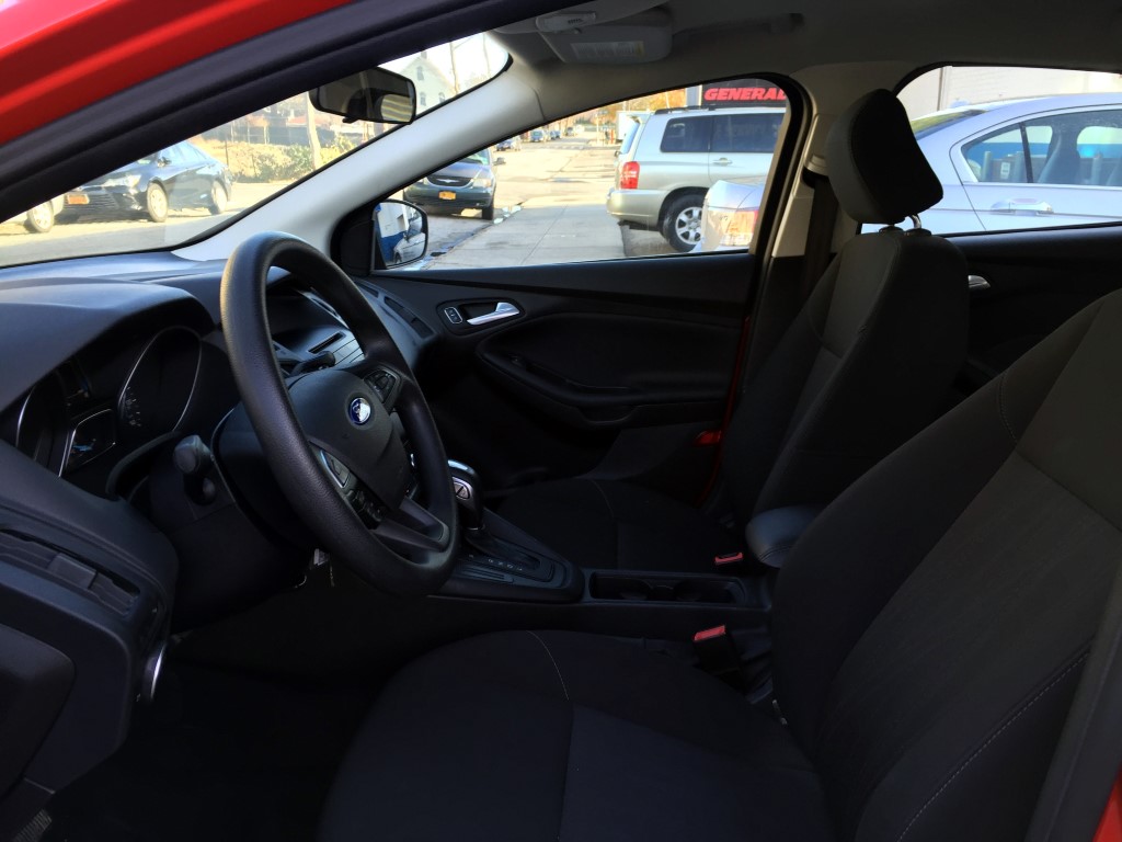 Used - Ford Focus SE Hatchback for sale in Staten Island NY